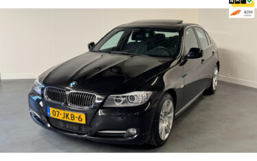 BMW 3-serie 335i Business Line | DAKRAAM | PARKEERSENS. | INKLAPB. TREKHAAK | BLUETOOTH | NAVI |
